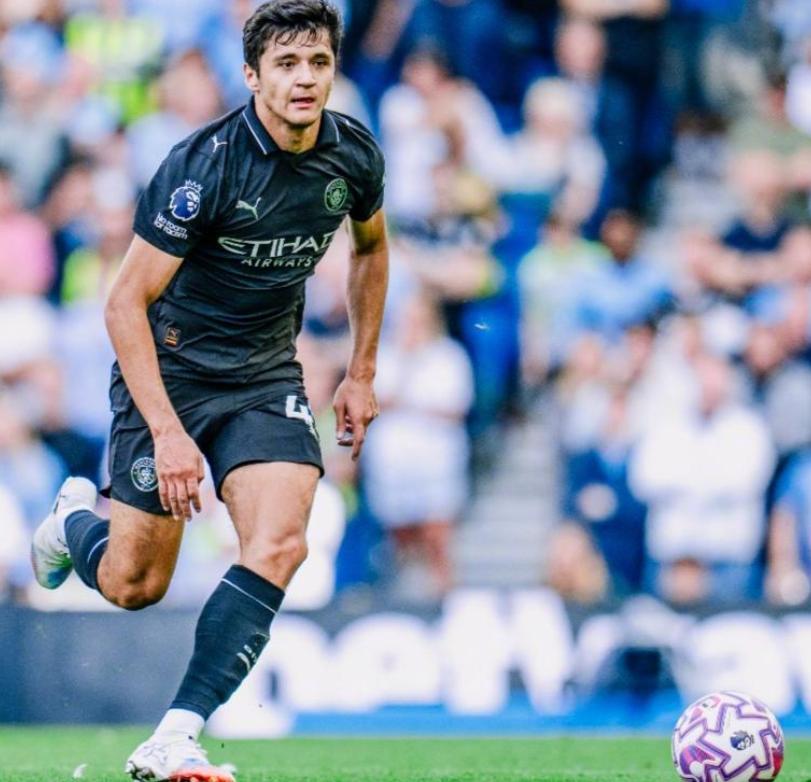 关于欧冠倒计时，布莱顿转会期临场应变，细节引发关注，目标明确，更衣室氛围转暖的信息